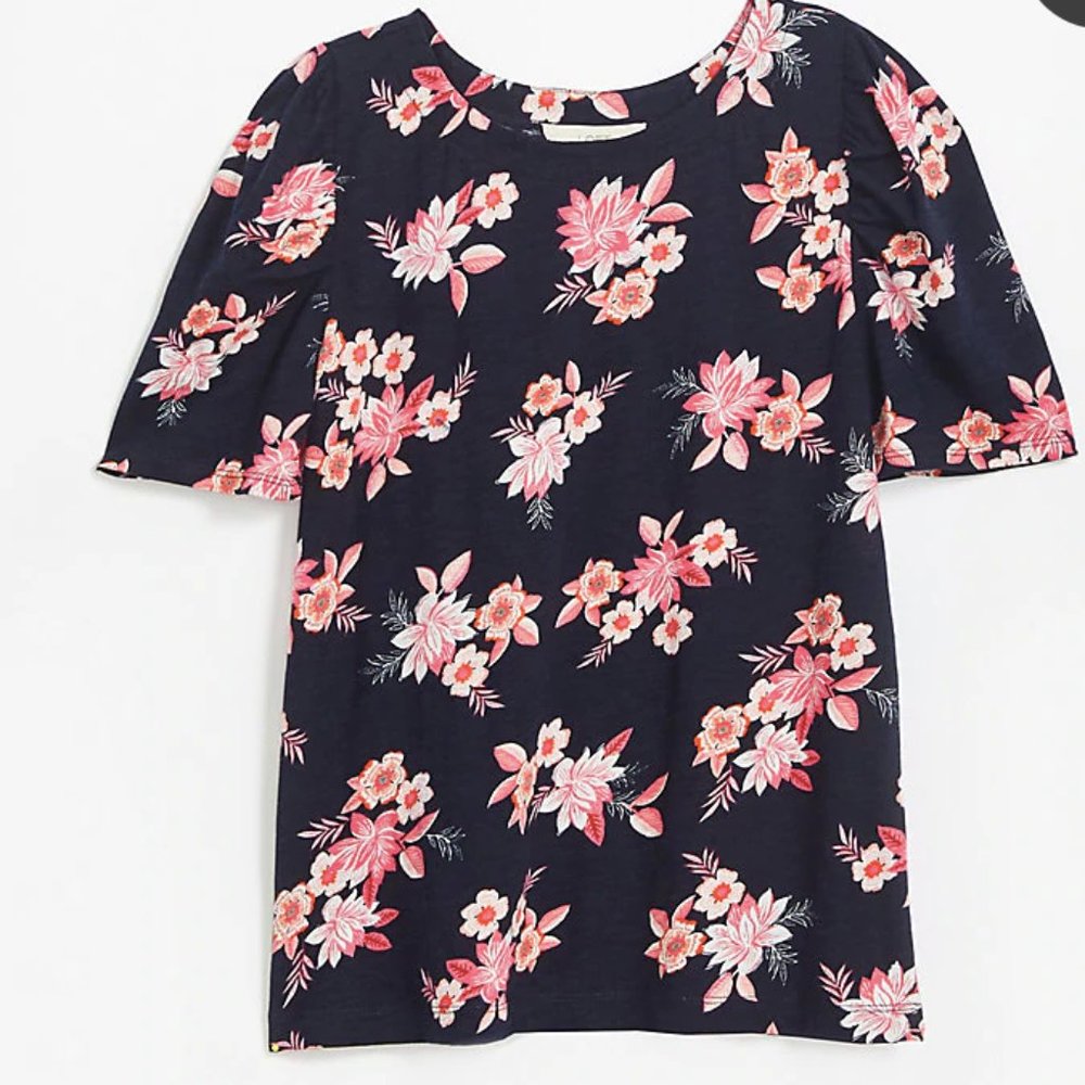 NEW NWT Loft Zinnia Puff Sleeve Statement Tee  Color: Navy
